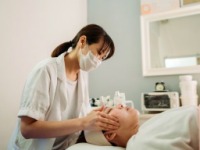 护肤美容服务 - 中国 - 2023年