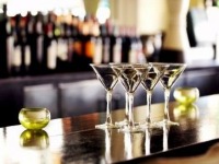 Alcoholic Beverage Trends at Bars and Restaurants - US - April 2010